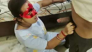 घर अकेले फिर सौतेली दीदी को रात भर चोद कर खुश किया